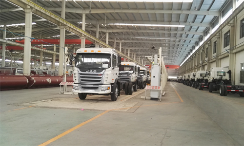 江淮格爾發(fā)<a href=http://www.first-expo.cn/ssc target=_blank class=infotextkey>灑水車</a>批量出口委內(nèi)瑞拉