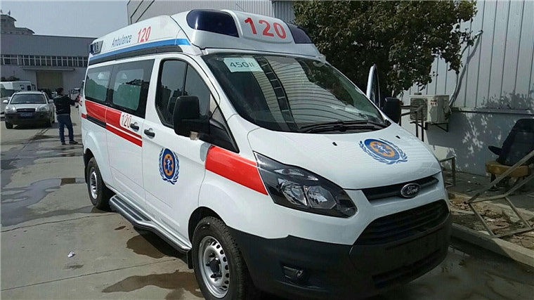 福特新全順V362救護(hù)車(chē)(中軸中頂)圖片2