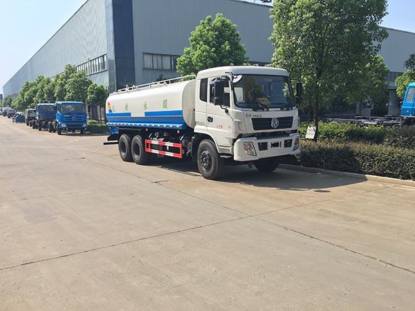 (20-22噸)東風(fēng)隨專后雙橋灑水車