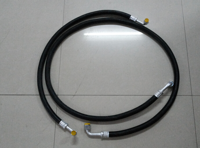 <a href=http://www.first-expo.cn/lcc/ target=_blank class=infotextkey>冷藏車</a>制冷系統(tǒng)管路圖片