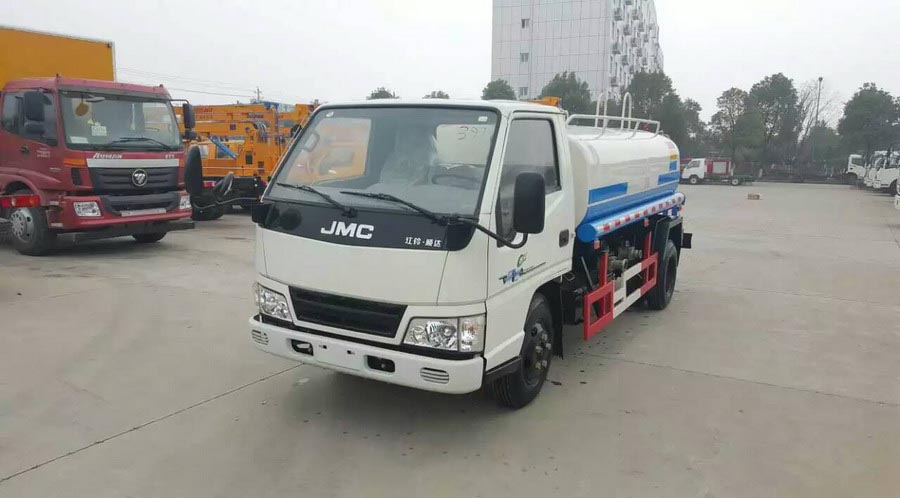 江鈴順達(dá)5方<a href=http://www.first-expo.cn/ssc target=_blank class=infotextkey>灑水車</a>